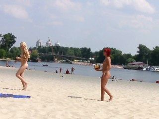 Quente nudistas teen fazer esta praia nu ainda mais quente