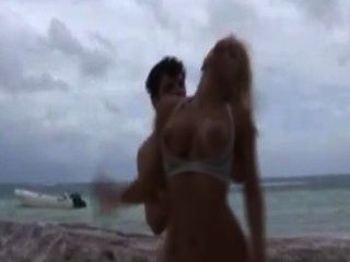 Fod anal quente na praia