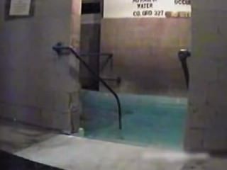 Academia piscina spycam