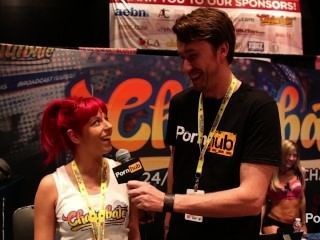 Pornhubtv melodia kush entrevista em exxxotica 2014 atlantic city