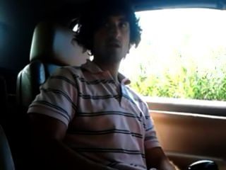 Spaniard pornstar jacking em carro