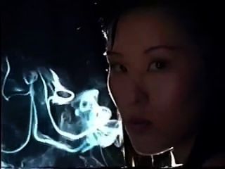 Asiático, mulher, fumar