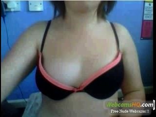Mais quente amadora teen 19yo vestindo sua lingerie sexy na webcam