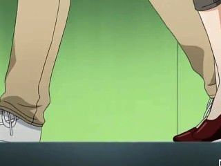 Garota hentai recebe suas roupas roubadas