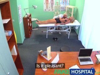 Fakehospital claustrophobic sexy russian loira parecem amar lindo enfermeira